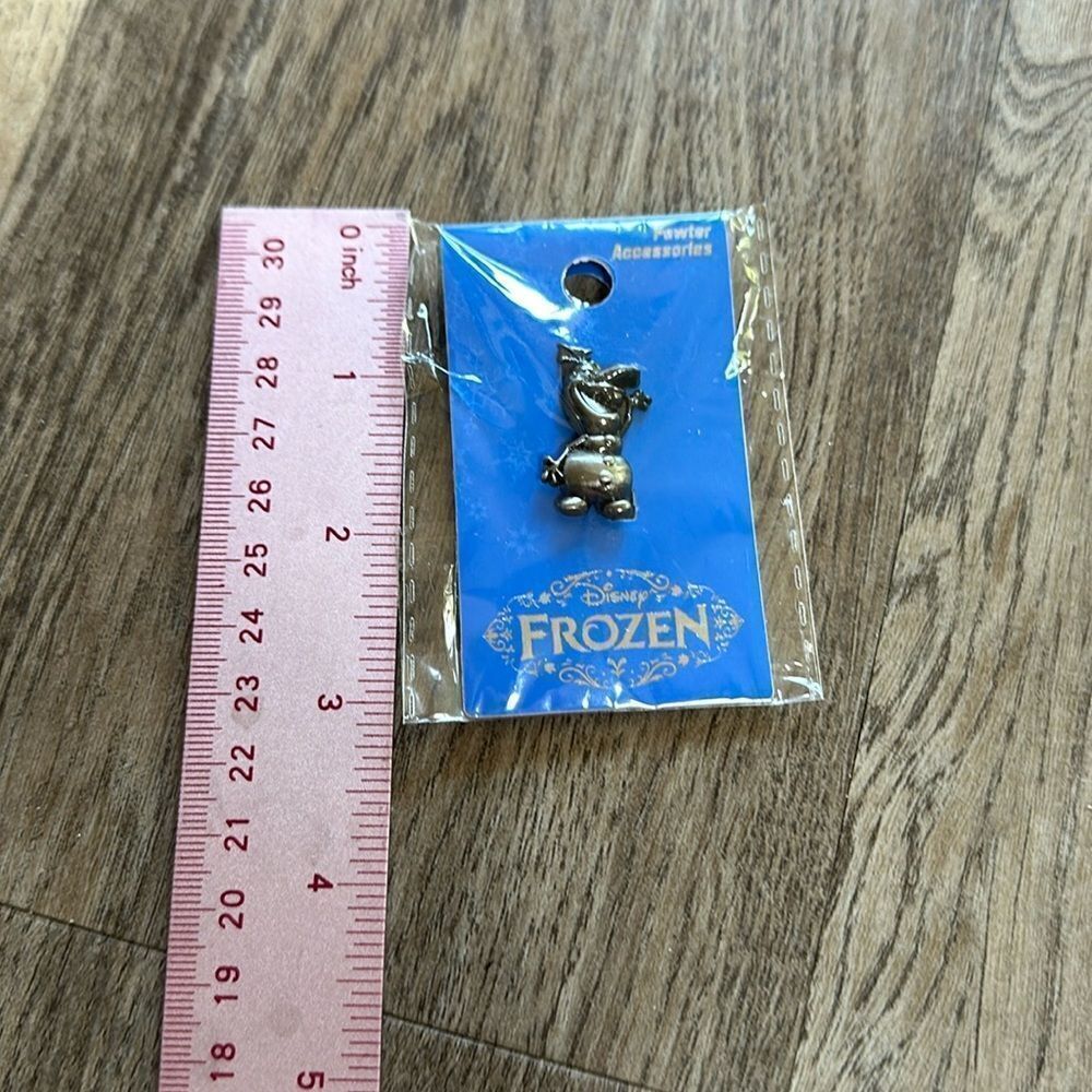 Brand New Disney Frozen Olaf Pewter Pin | Collectible Limited Edition Brooch